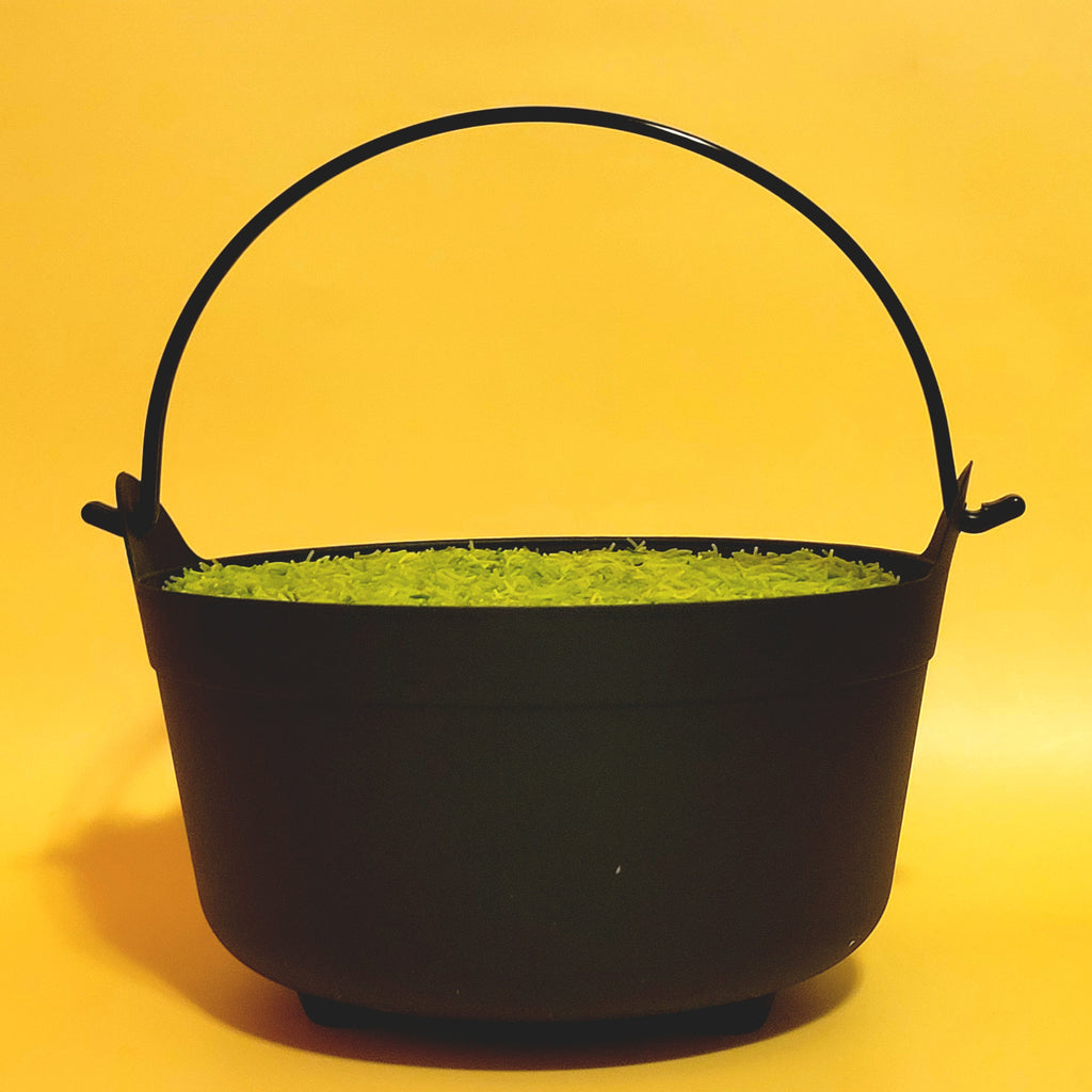 Cauldron Approx 9x6in
